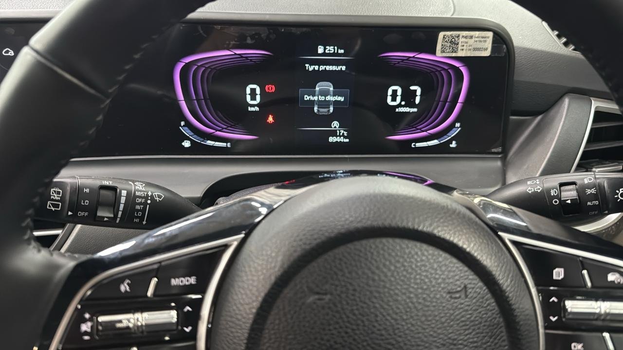 
								Seltos HTX 1.5 Petrol full									