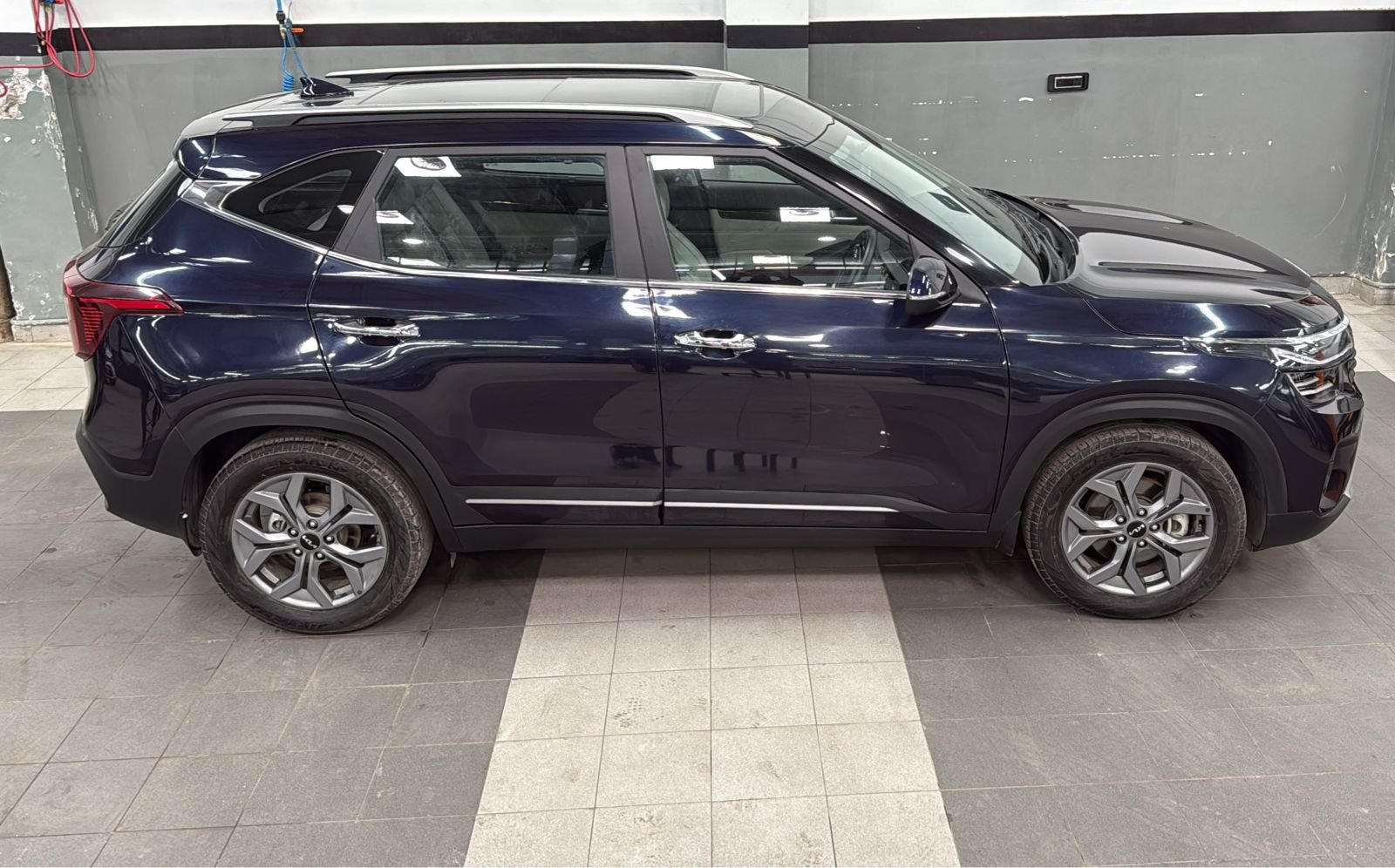 
								Seltos HTX 1.5 Petrol full									