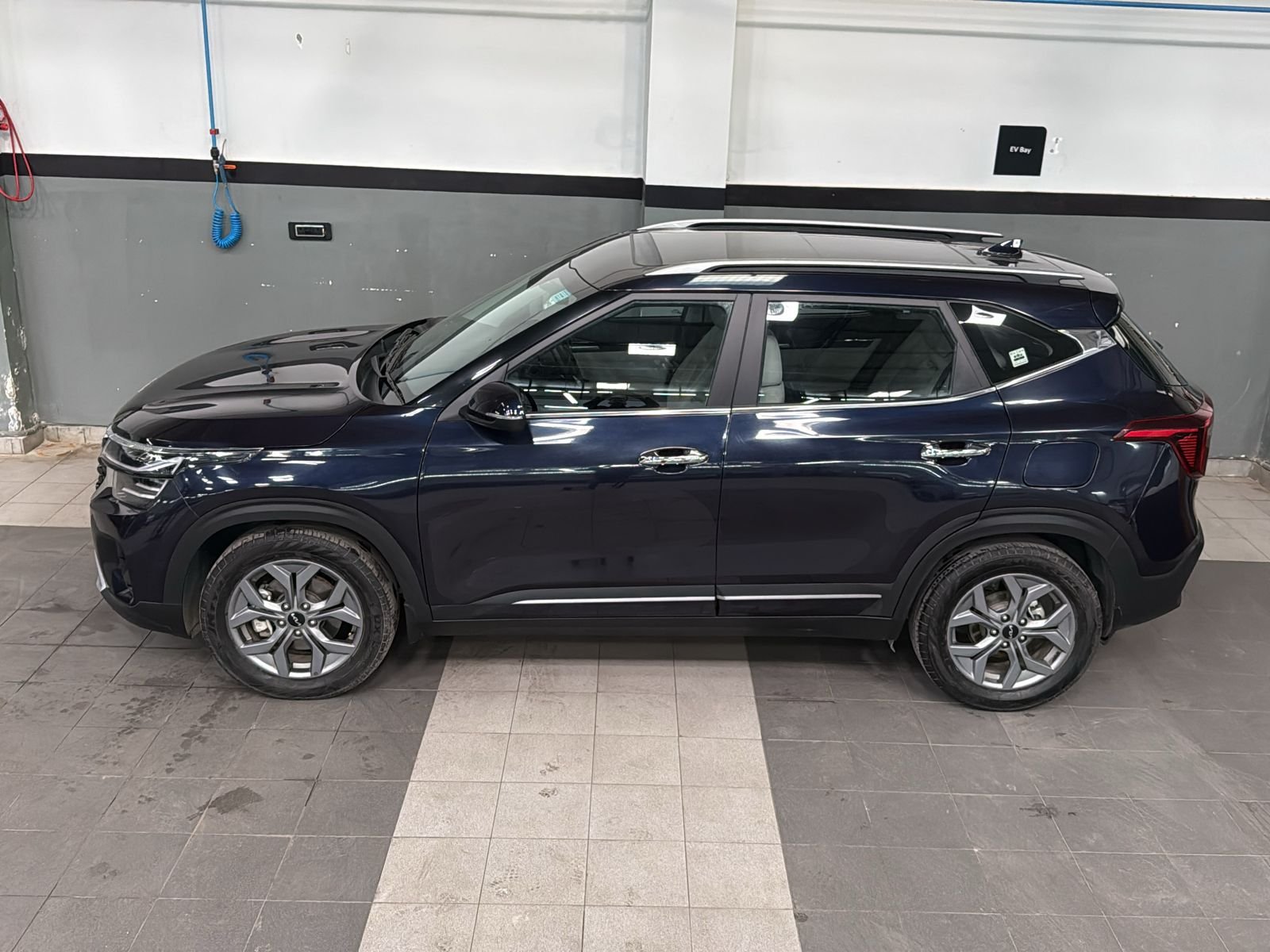 
								Seltos HTX 1.5 Petrol full									