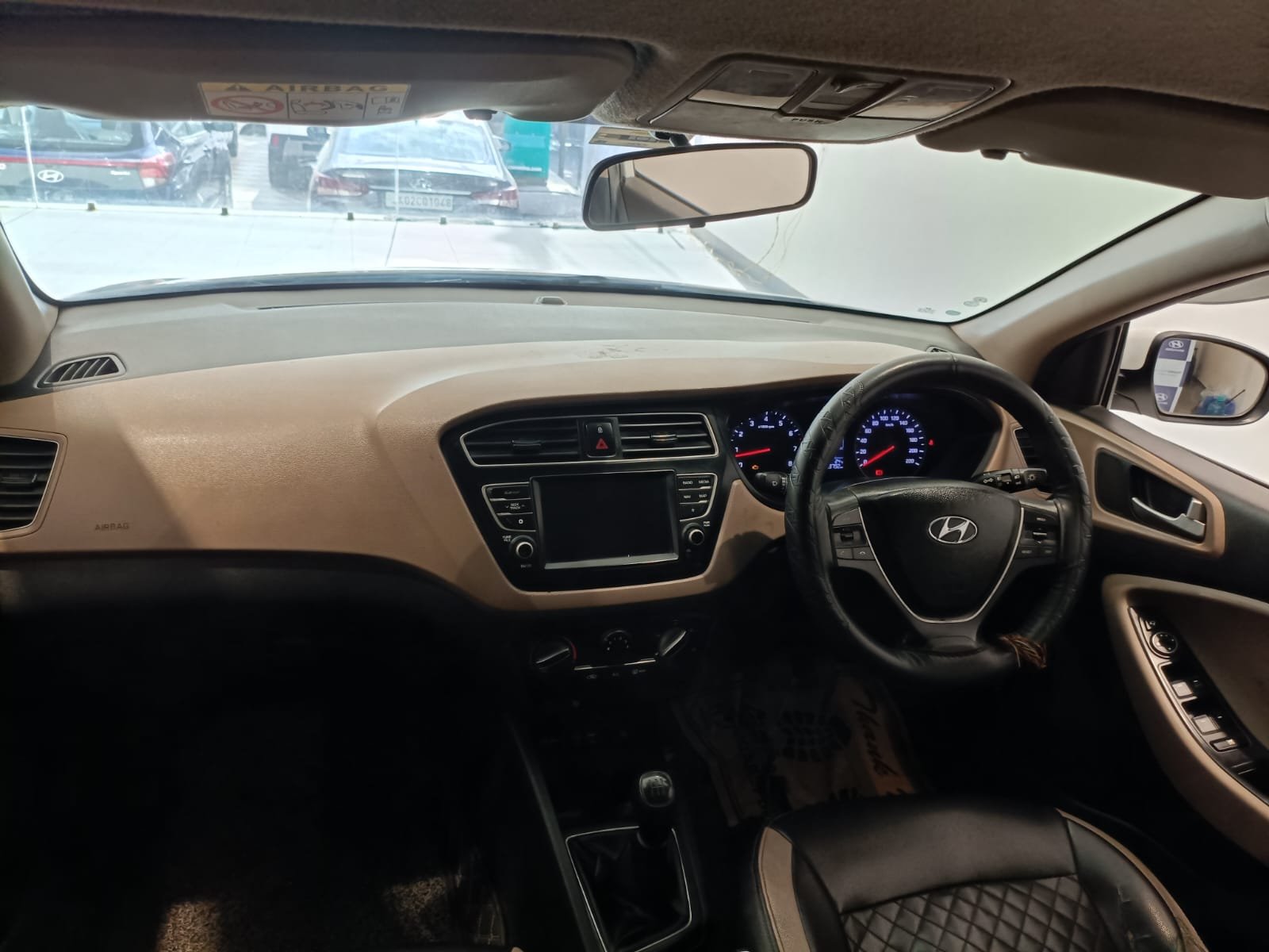 
								🚗 Hyundai i20 Sportz+ VTVT full									