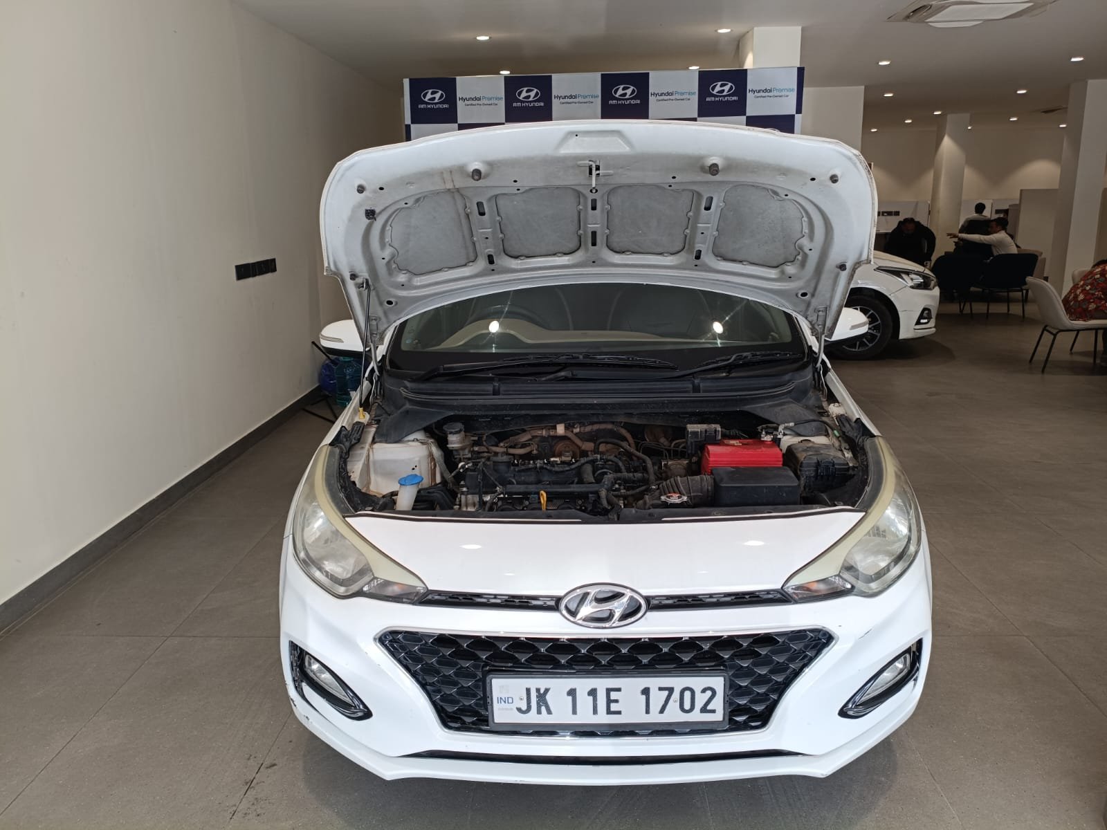 
								🚗 Hyundai i20 Sportz+ VTVT full									