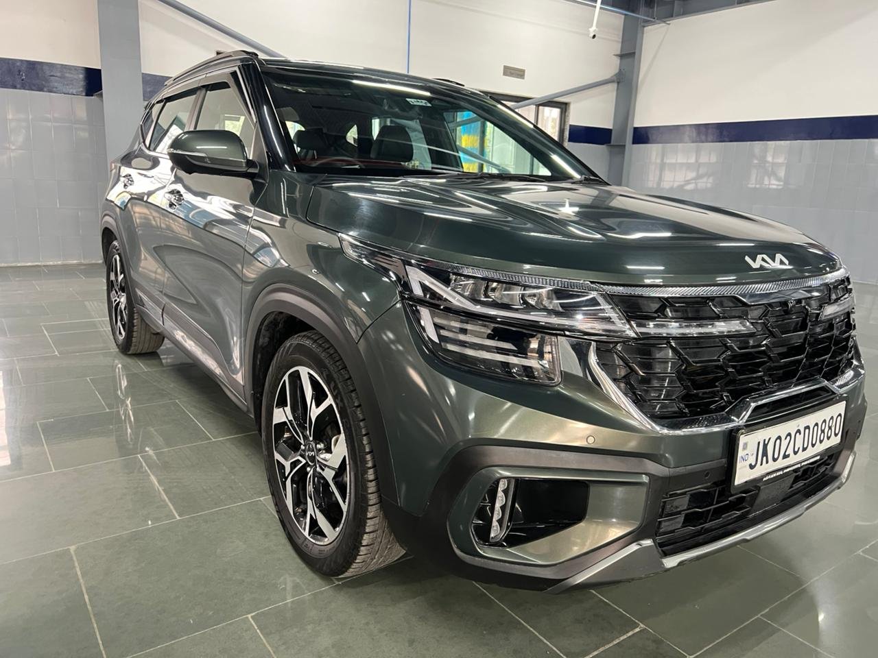 
								KIA SELTOS GTX PLUS AT 1.5 DIESEL full									