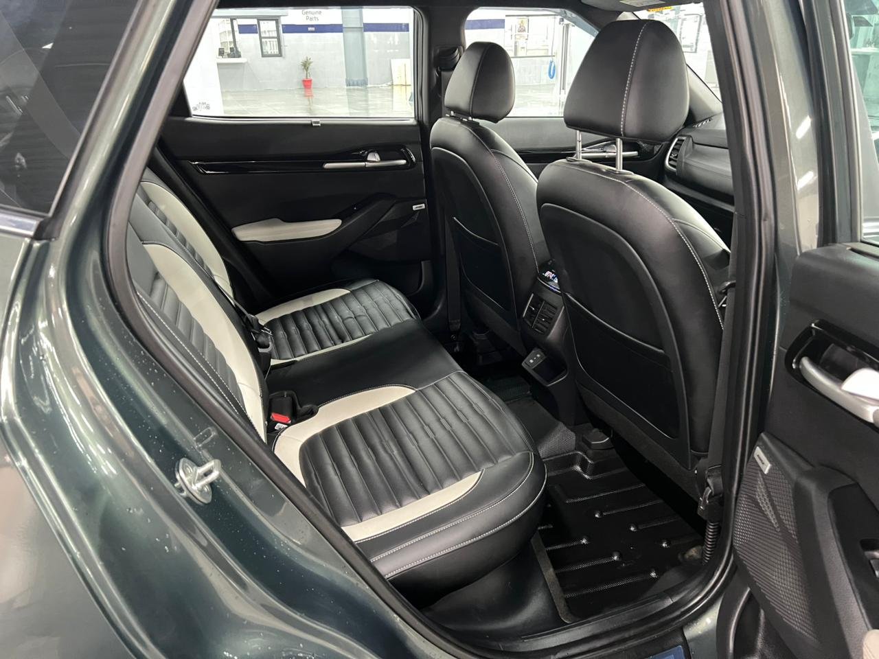 
								KIA SELTOS GTX PLUS AT 1.5 DIESEL full									