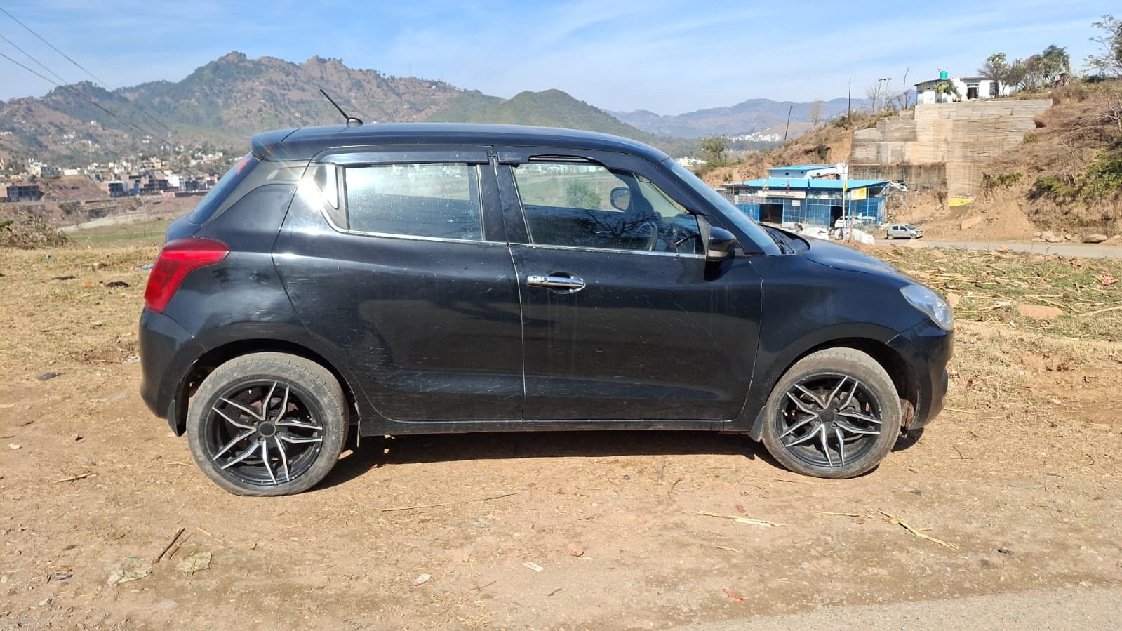 
								🚗 Maruti Suzuki Swift VXI full									