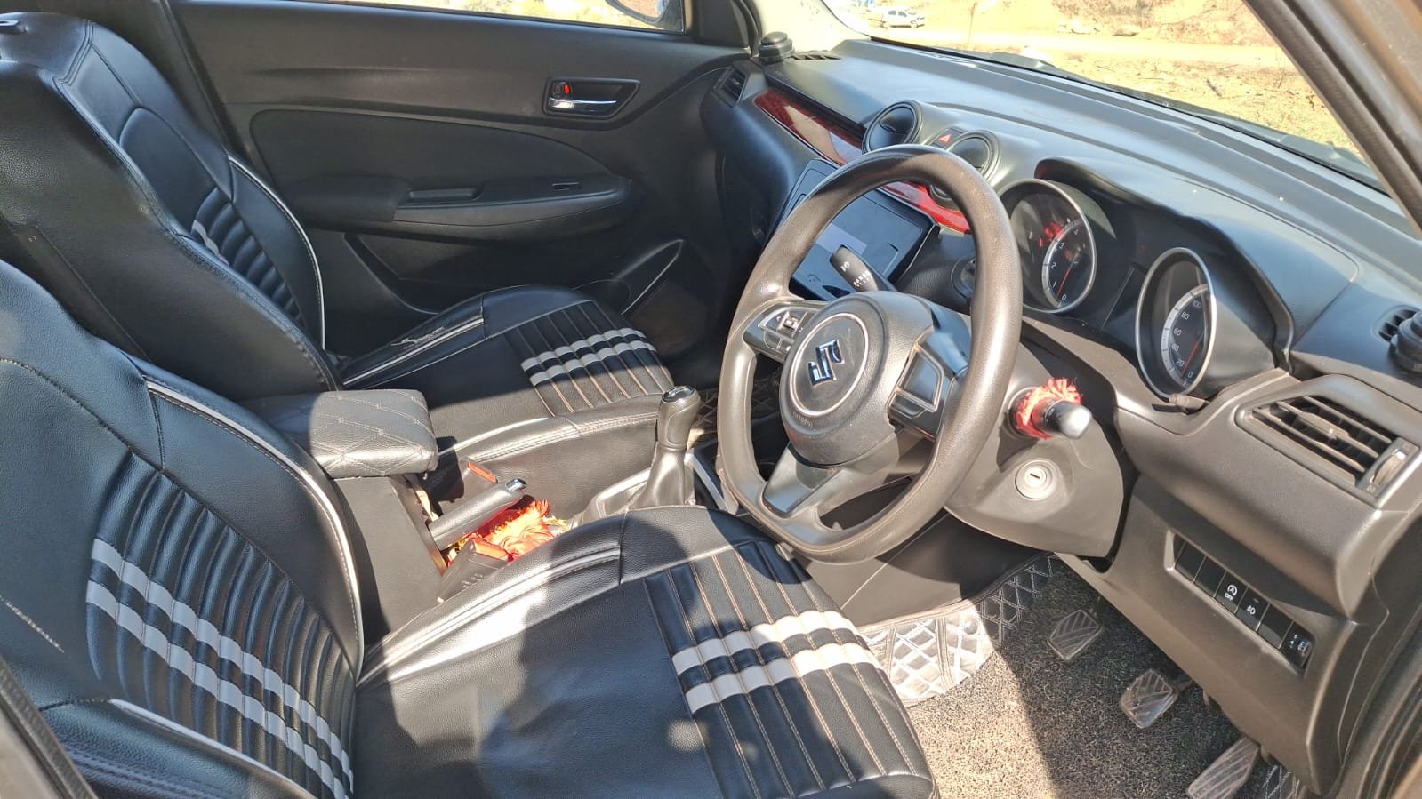 
								🚗 Maruti Suzuki Swift VXI full									