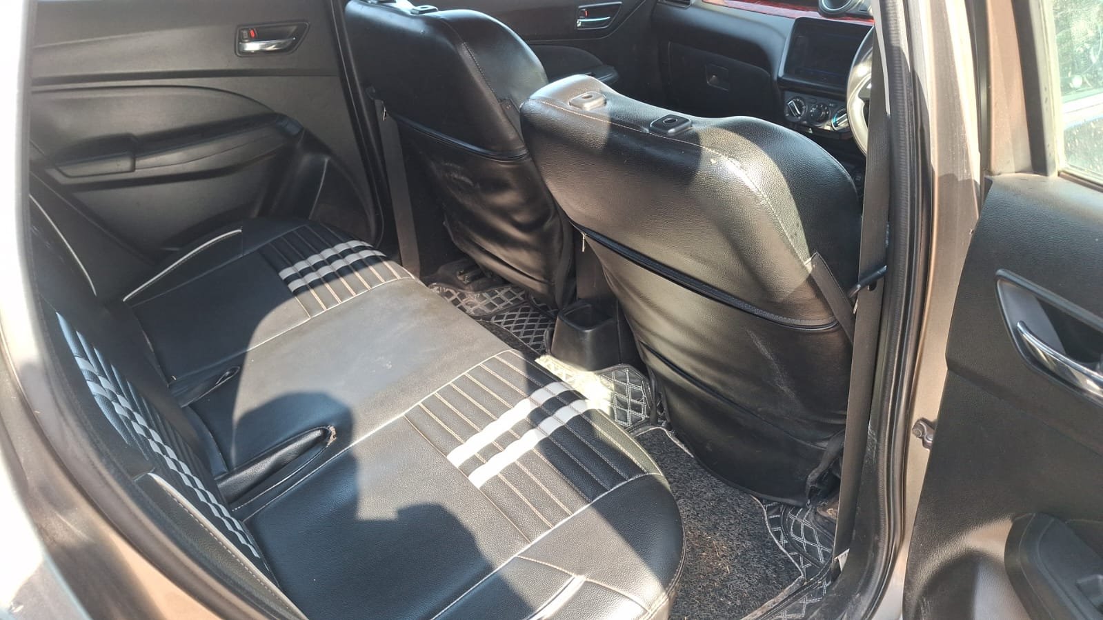 
								🚗 Maruti Suzuki Swift VXI full									