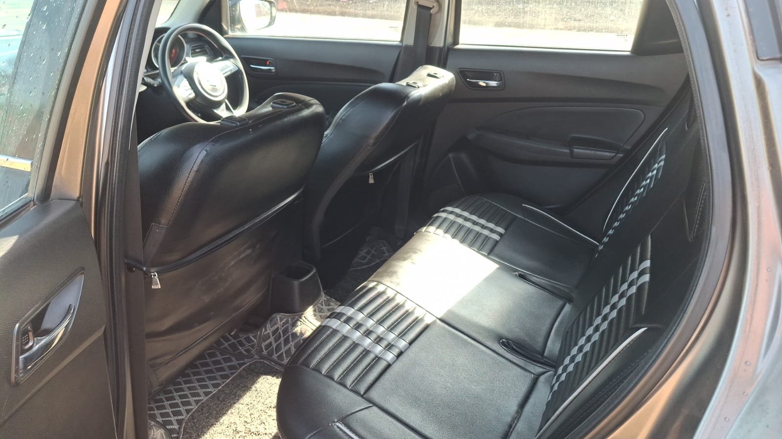 
								🚗 Maruti Suzuki Swift VXI full									