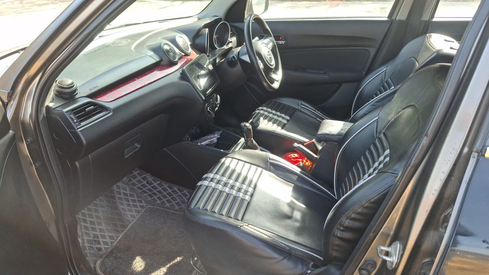 
								🚗 Maruti Suzuki Swift VXI full									