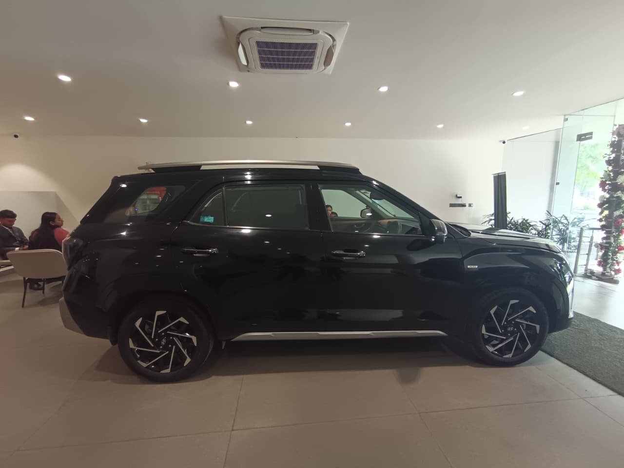 
								Hyundai Alcazar 1.5 AT Signature 7-Seater full									