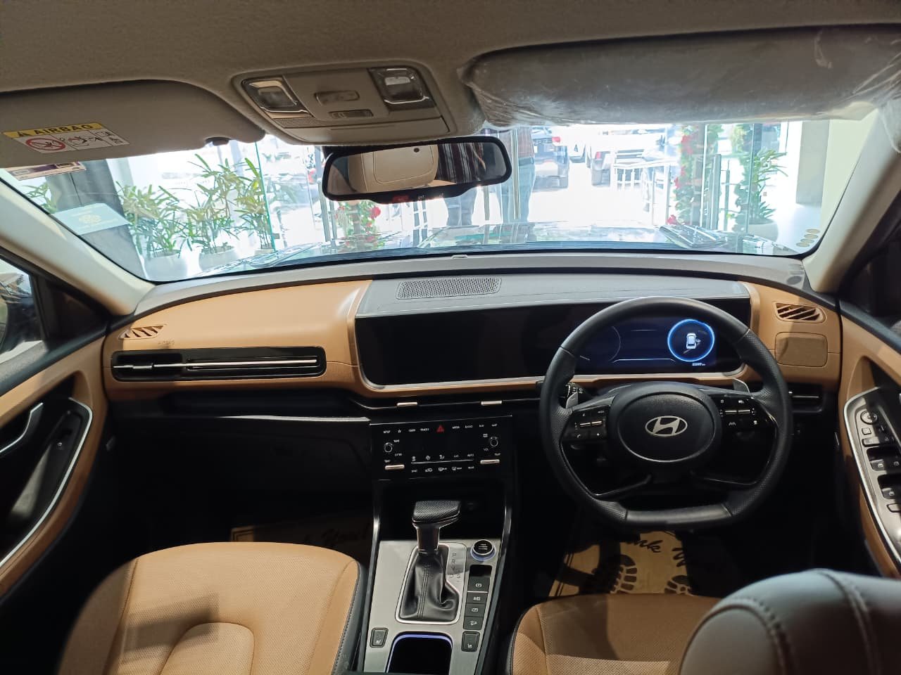 
								Hyundai Alcazar 1.5 AT Signature 7-Seater full									