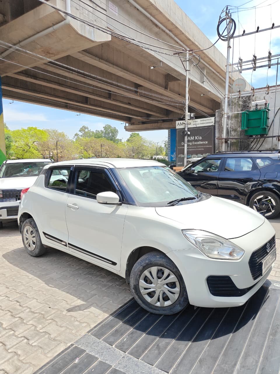 
								🚘✨ MARUTI SUZUKI SWIFT VXI full									