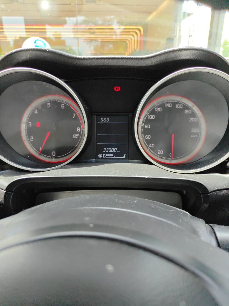 
								🚘✨ MARUTI SUZUKI SWIFT VXI full									