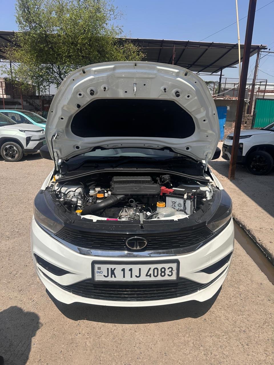 
								Tata Tiago XM 1.2 Revotron BS6 – White full									