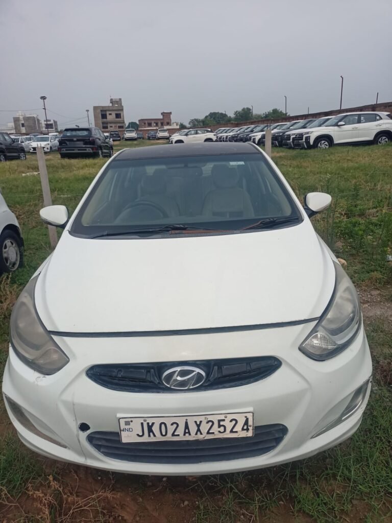 🚗 Hyundai Verna CRDi 1.6 BS IV