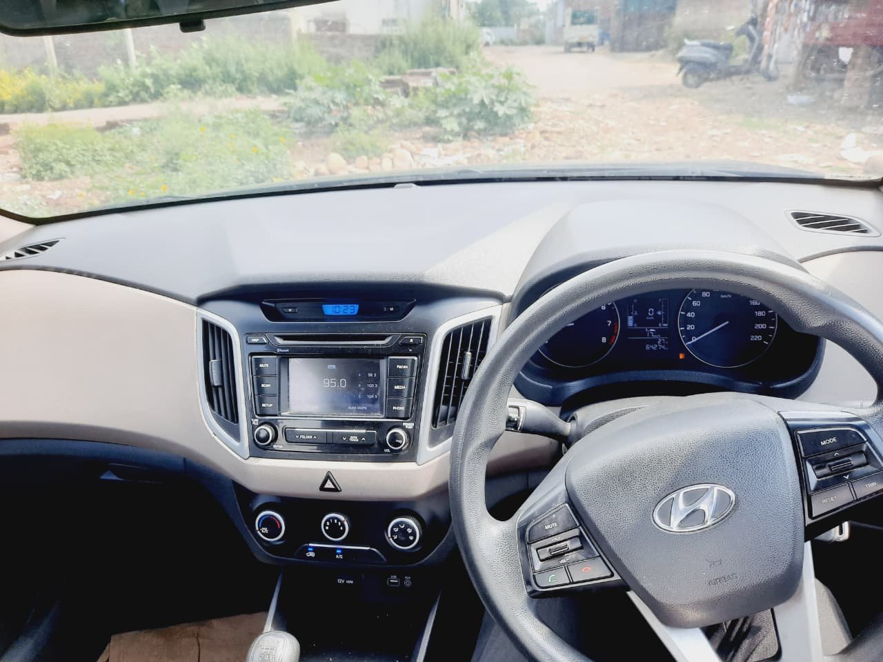 
								🚘 Hyundai Creta 1.6 VTVT+ full									