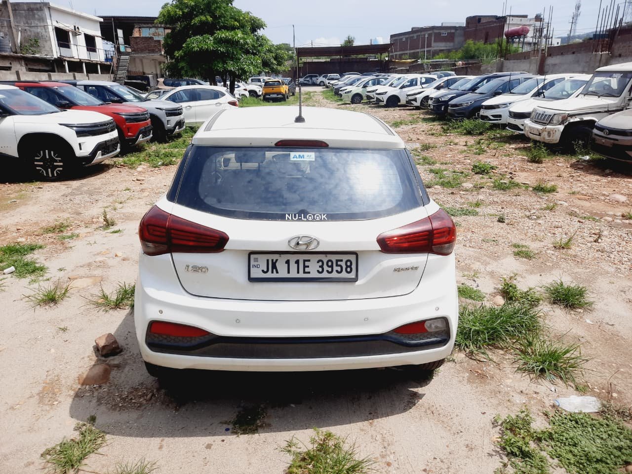 
								🚘 Hyundai i20 Sportz+ VTVT full									