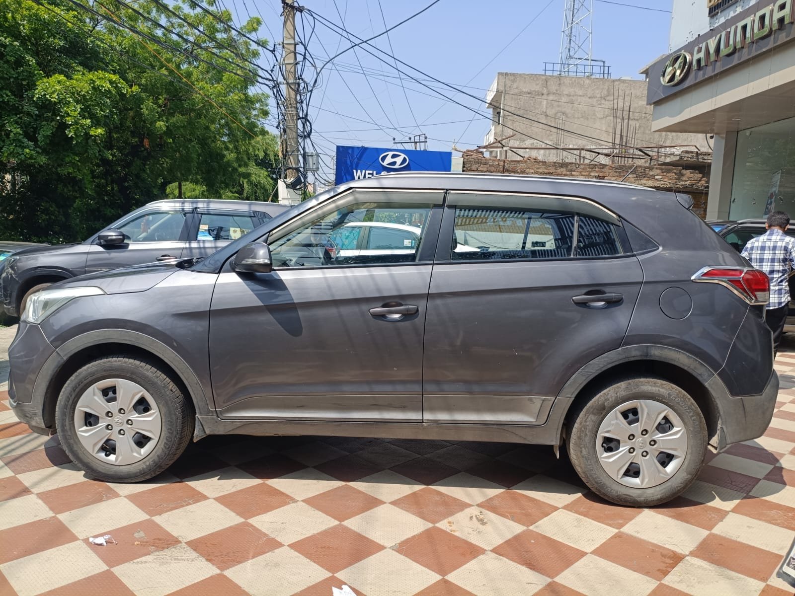 
								🚗 Hyundai Creta 1.6 VTVT E+ full									