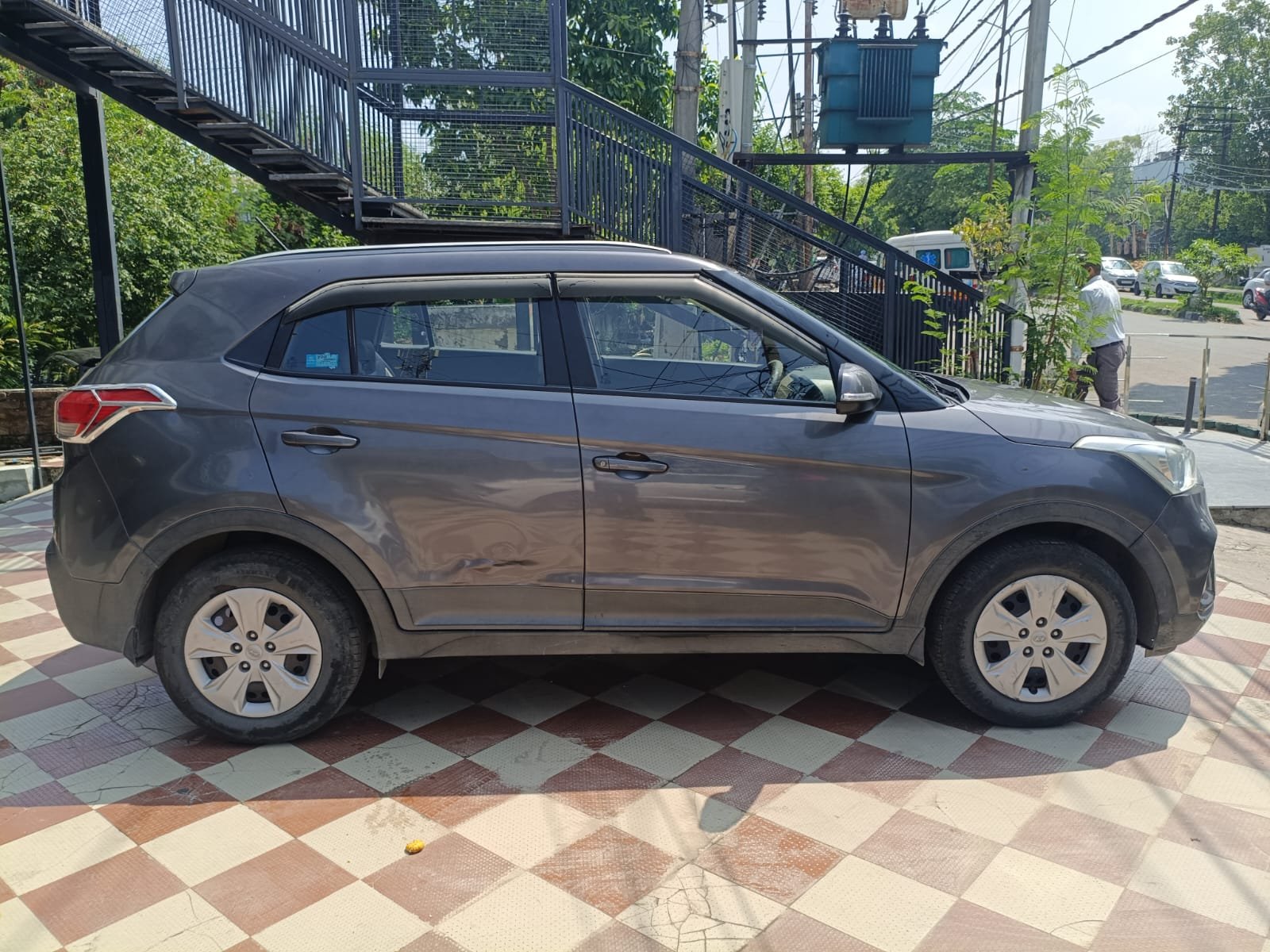 
								🚗 Hyundai Creta 1.6 VTVT E+ full									