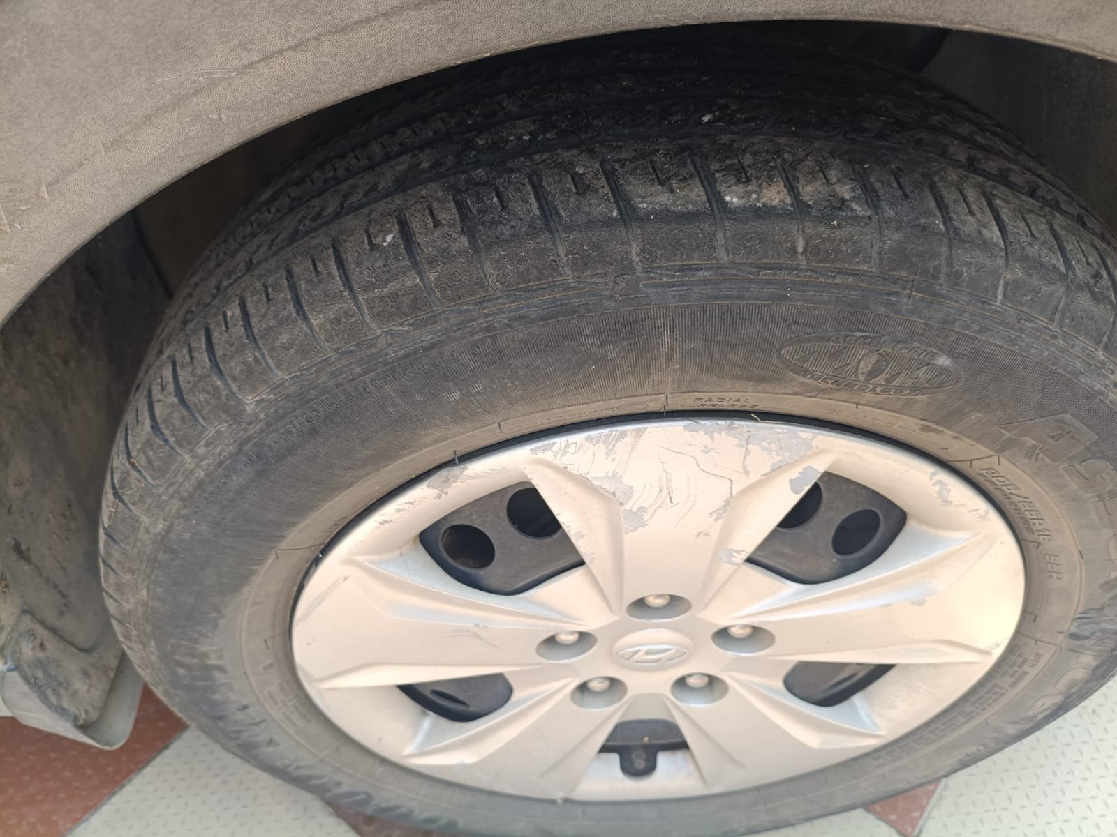 
								🚗 Hyundai Creta 1.6 VTVT E+ full									