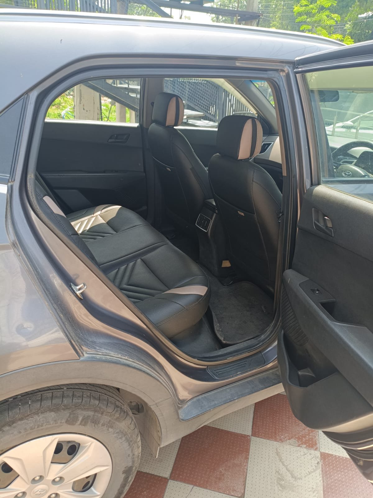 
								🚗 Hyundai Creta 1.6 VTVT E+ full									
