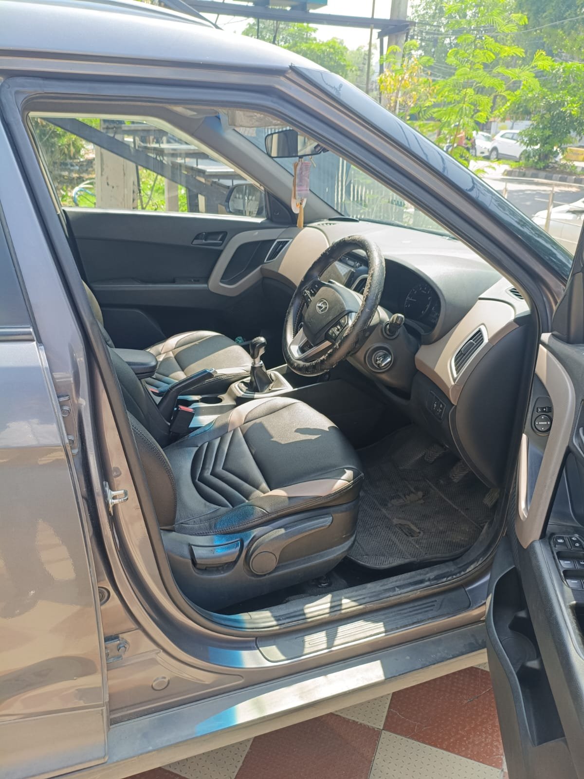
								🚗 Hyundai Creta 1.6 VTVT E+ full									