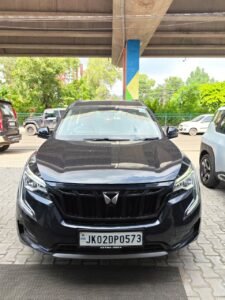 Mahindra XUV700 AX7 Diesel MT 7-Seater