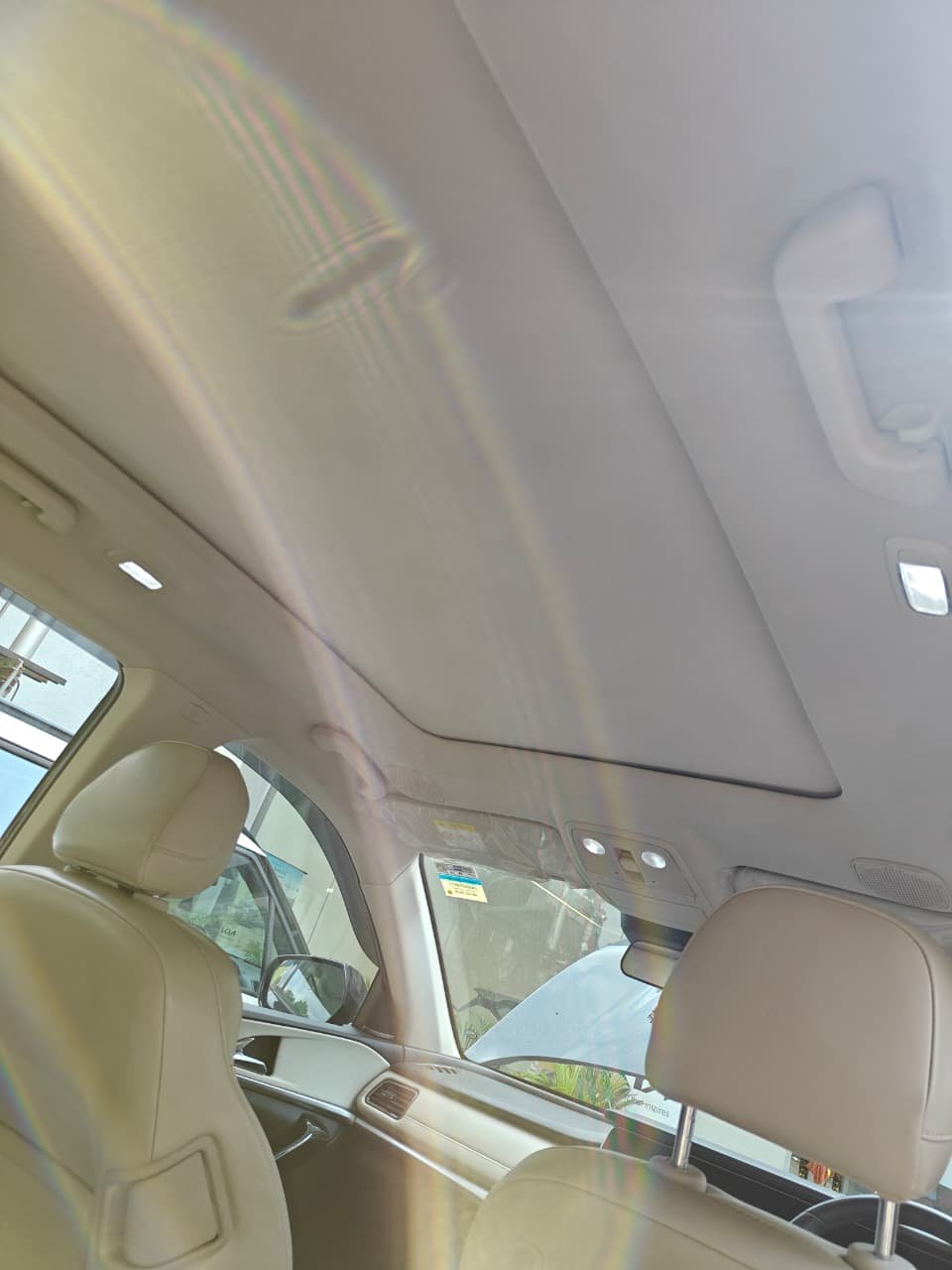 
								Mahindra XUV700 AX7 Diesel MT 7-Seater full									