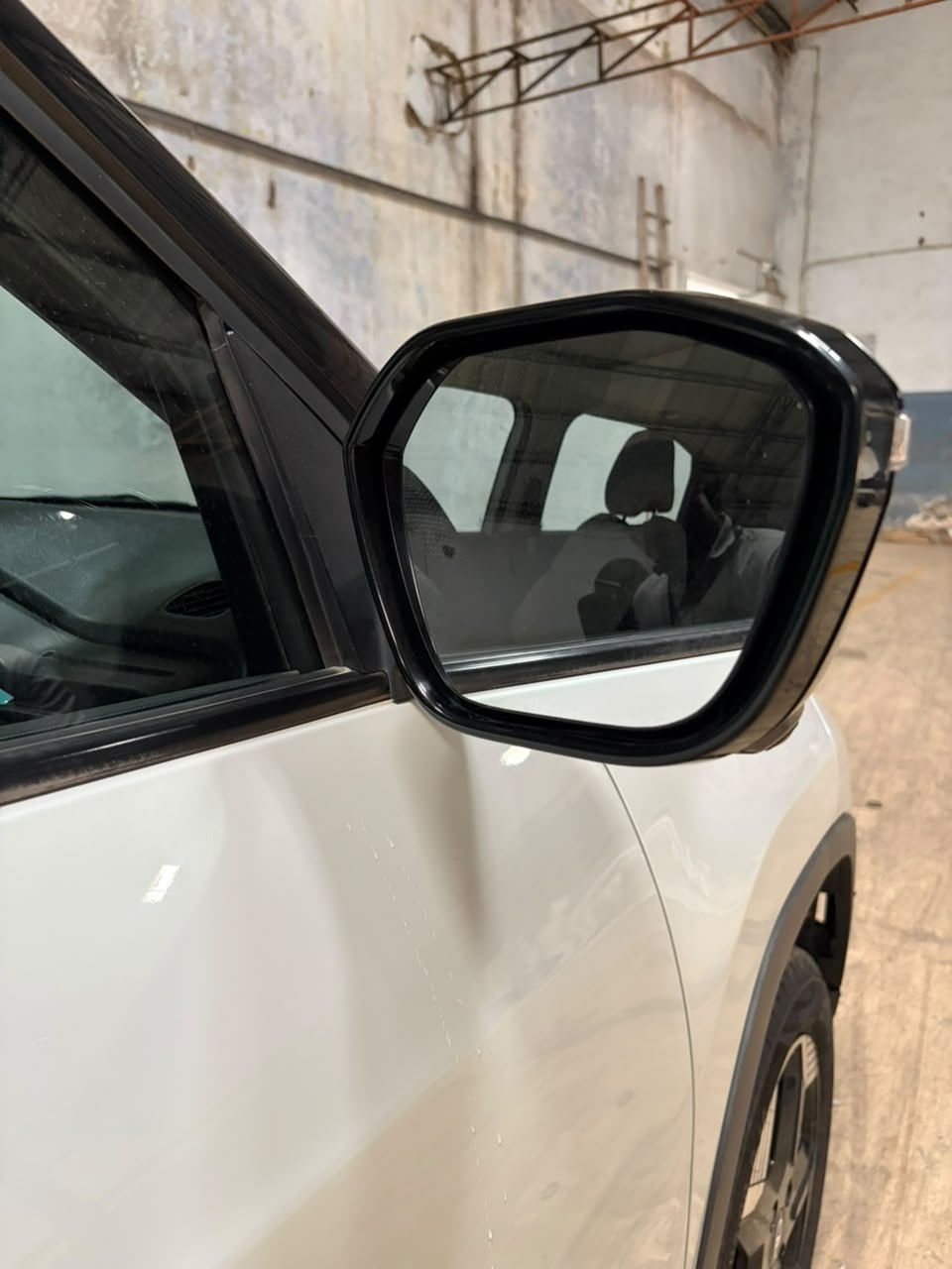 
								TATA PUNCH EV full									