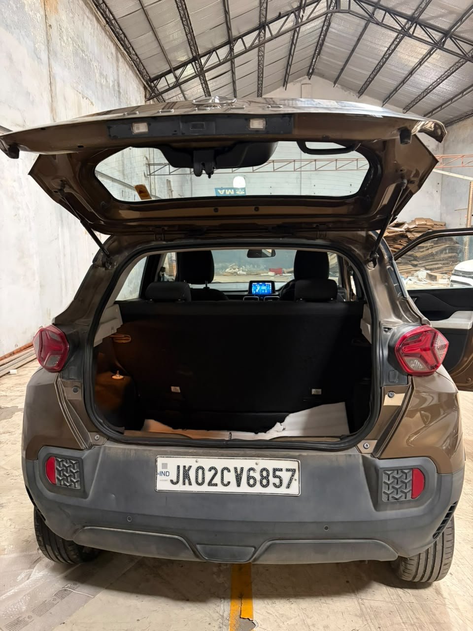 
								🚗 TATA PUNCH CREATIVE 1.2 PETROL MT full									