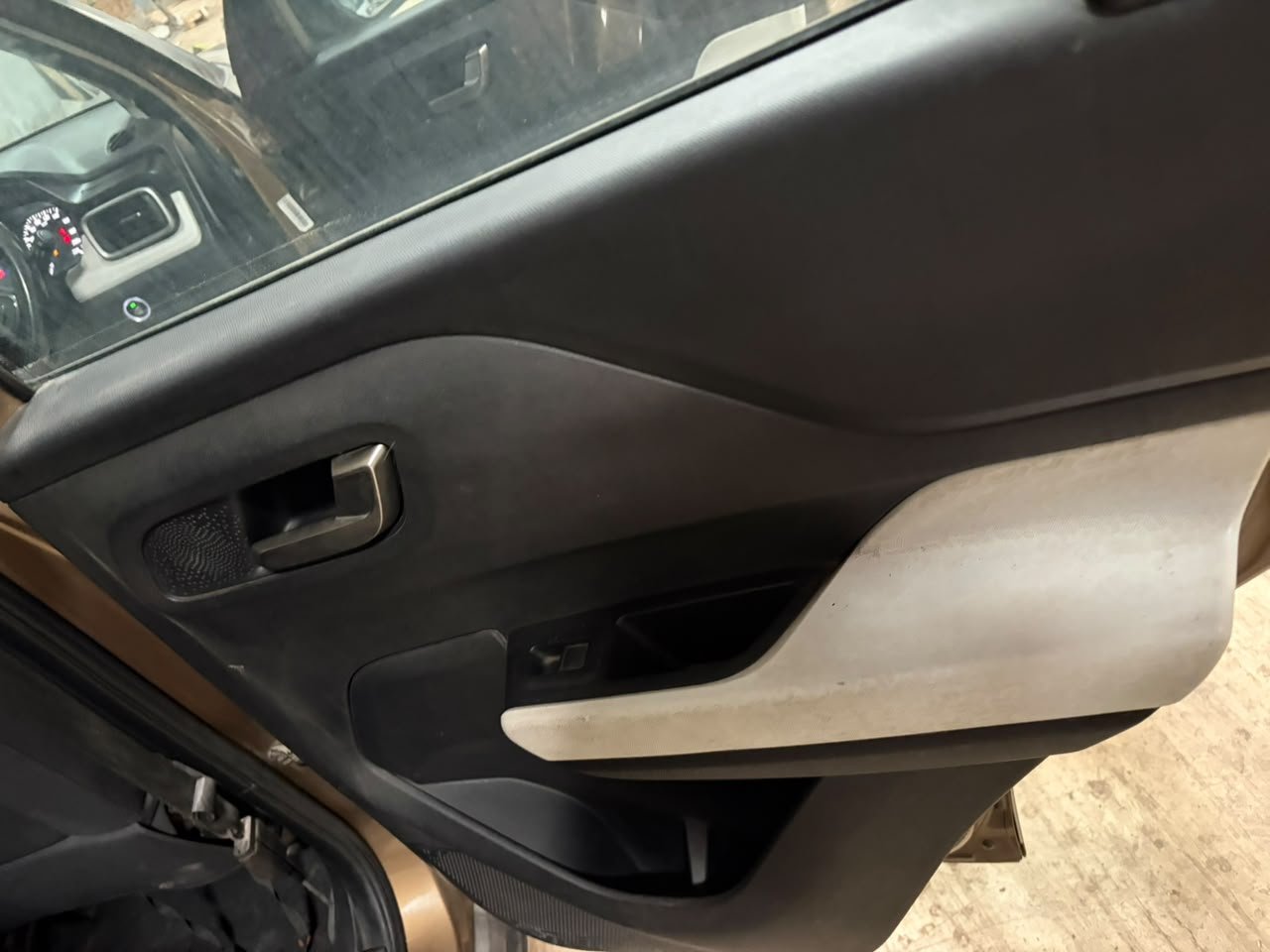 
								🚗 TATA PUNCH CREATIVE 1.2 PETROL MT full									
