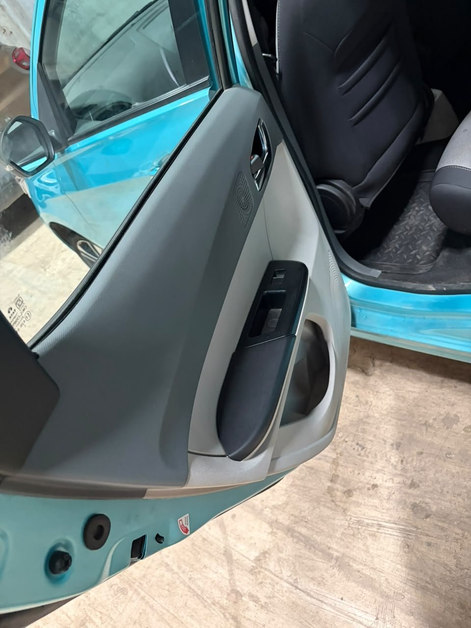 
								🚗 TATA TIAGO XZ+ 1.2 REVOTRON PETROL full									