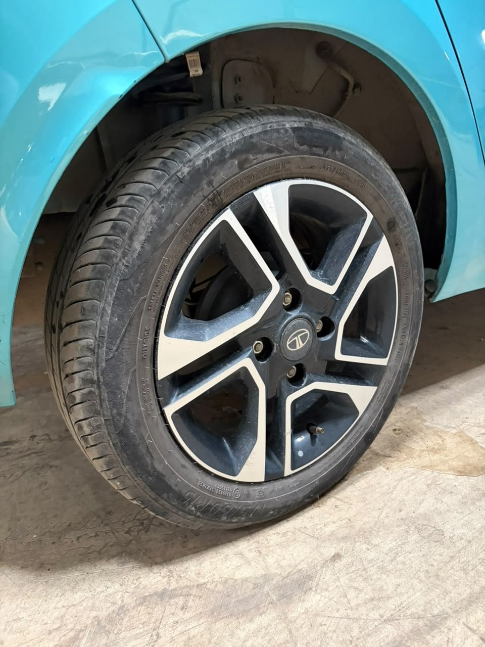 
								🚗 TATA TIAGO XZ+ 1.2 REVOTRON PETROL full									