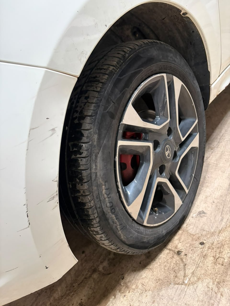 
								🚗 TATA TIAGO XZ+ 1.2 REVOTRON PETROL full									