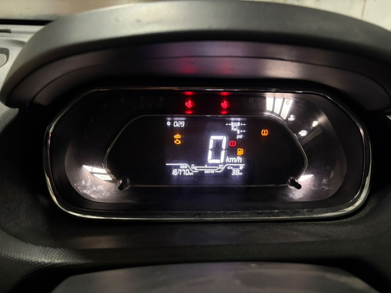 
								🚗 TATA TIAGO XZ+ 1.2 REVOTRON PETROL full									