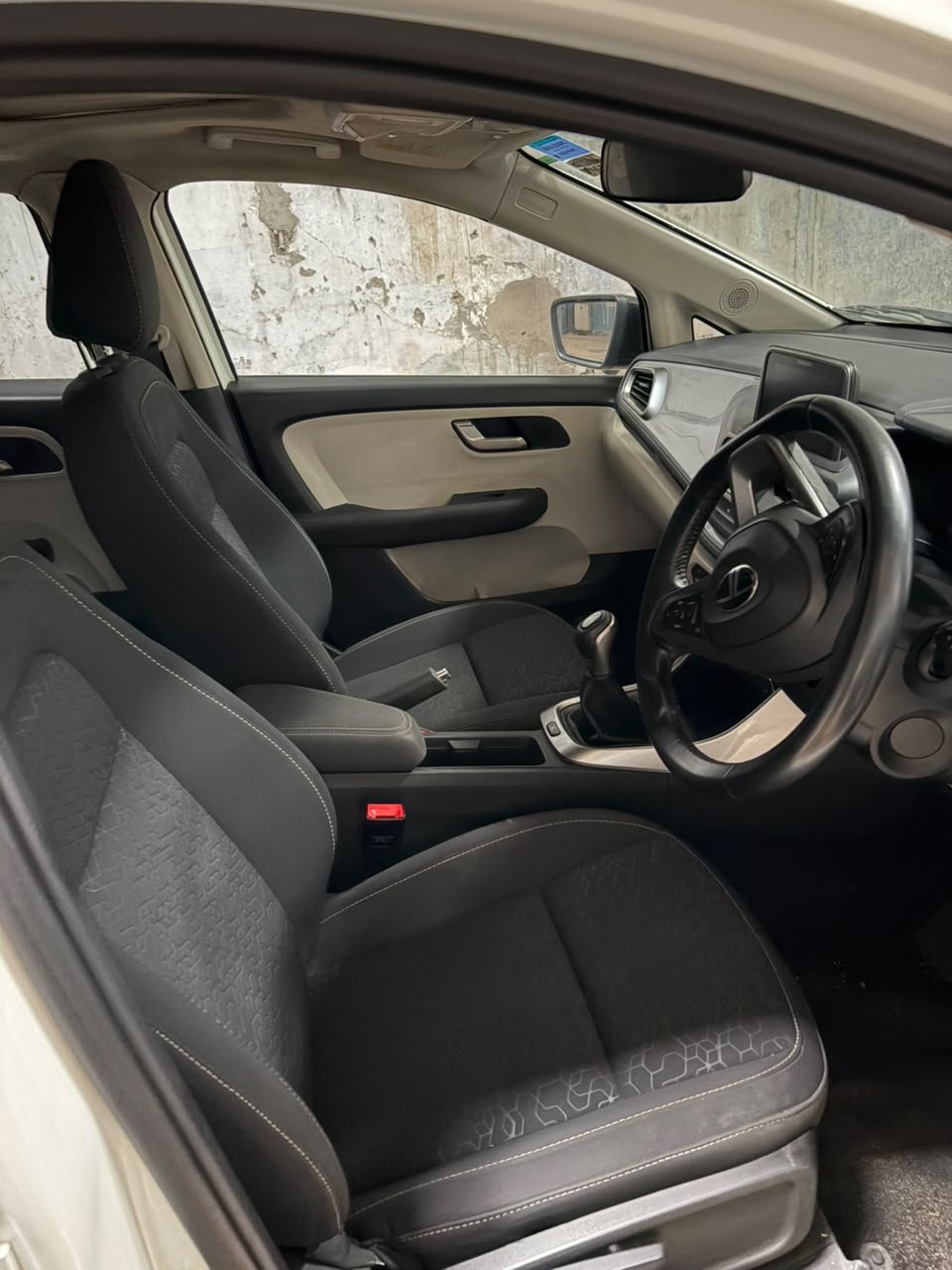 
								TATA ALTROZ XZ+ S 1.2P BS6 🚗✨ full									