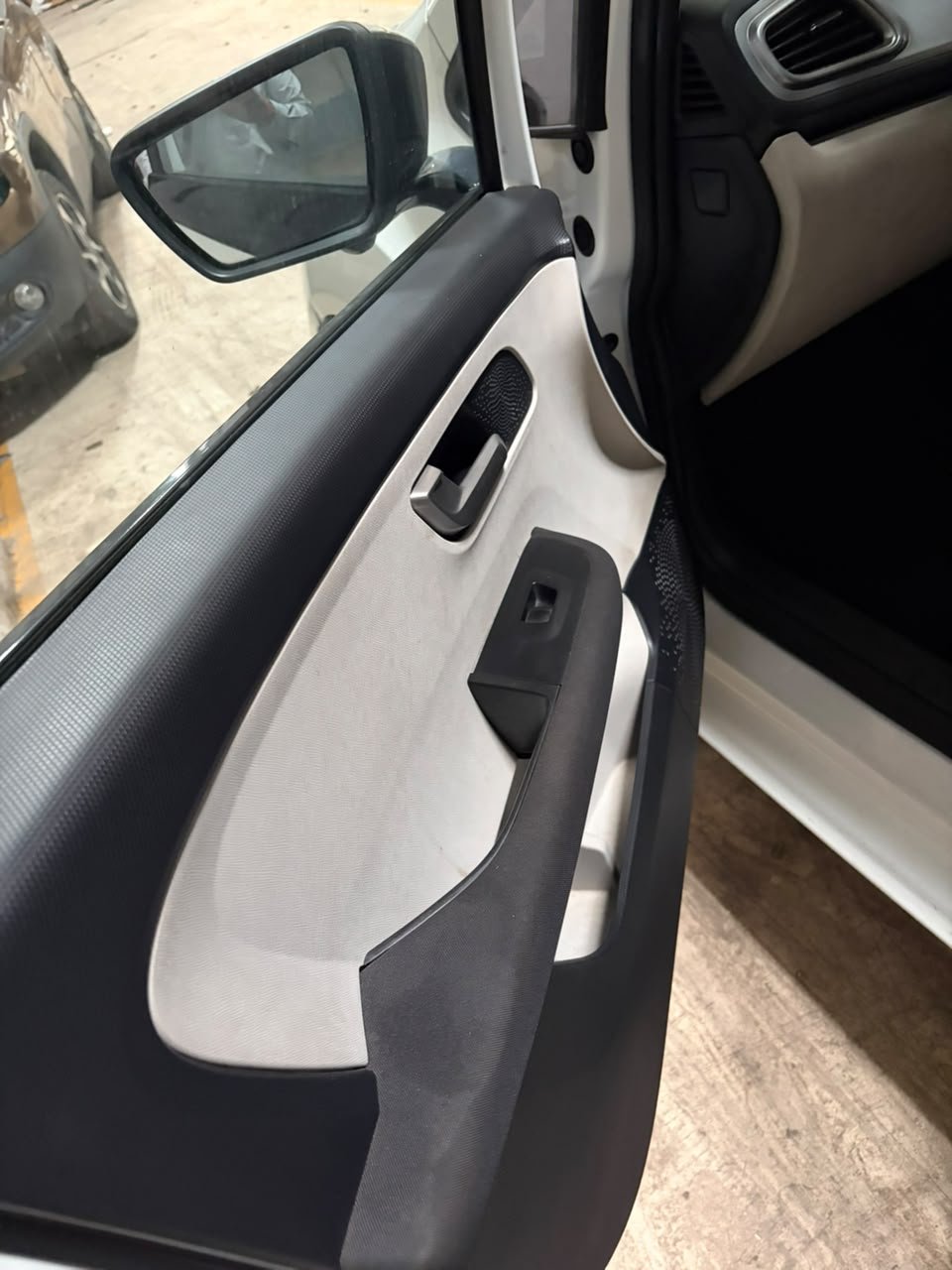 
								TATA ALTROZ XZ+ S 1.2P BS6 🚗✨ full									