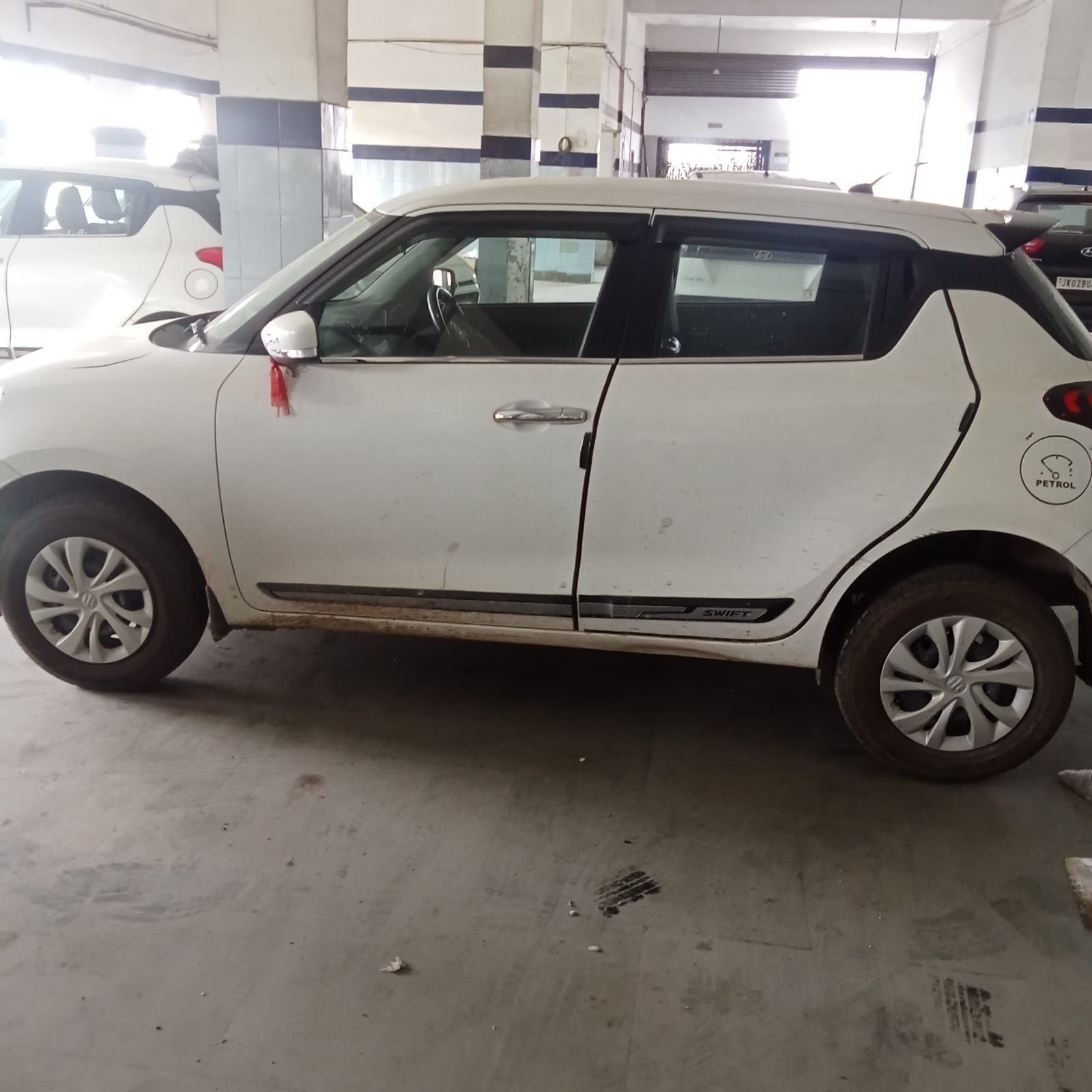 
								Maruti Suzuki Swift VXi full									