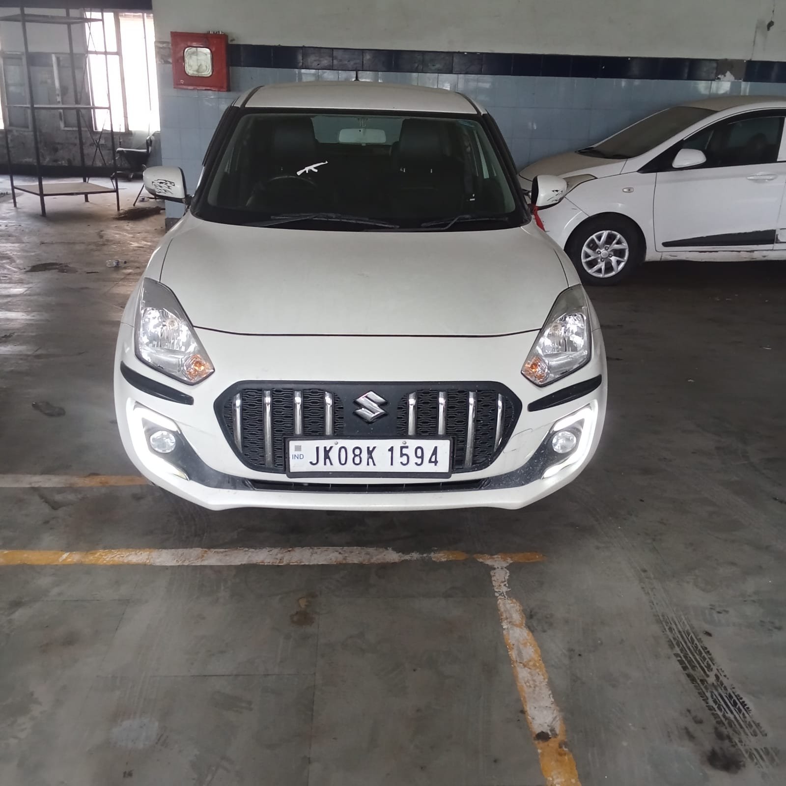 
								Maruti Suzuki Swift VXi full									