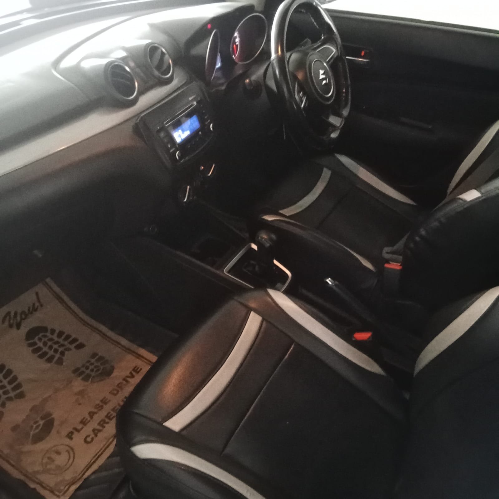 
								Maruti Suzuki Swift VXi AMT full									