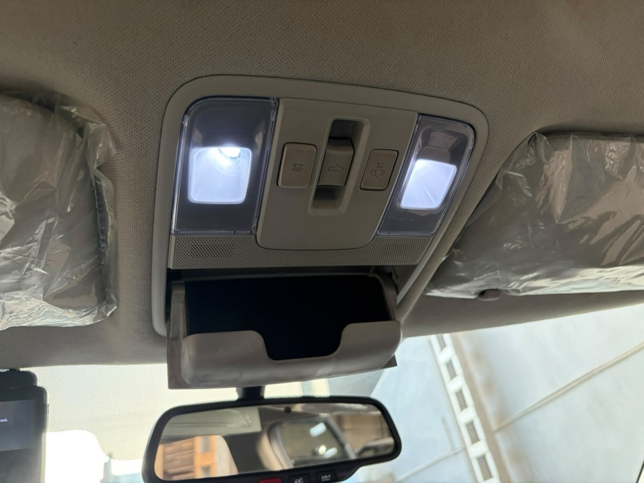 
								KIA SELTOS G1.5 6MT GRAVITY full									