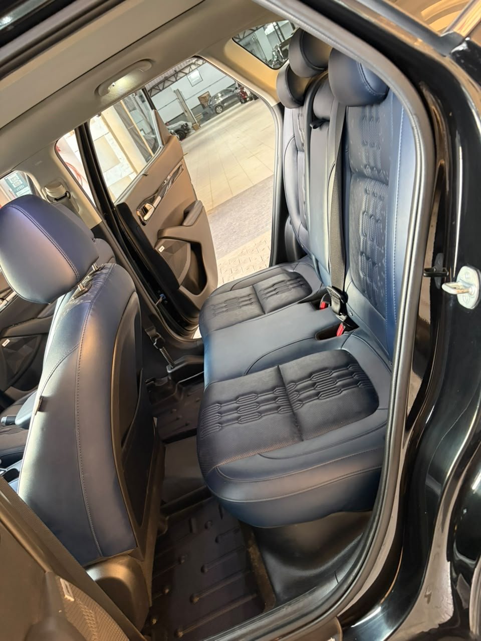 
								KIA SELTOS G1.5 6MT GRAVITY full									