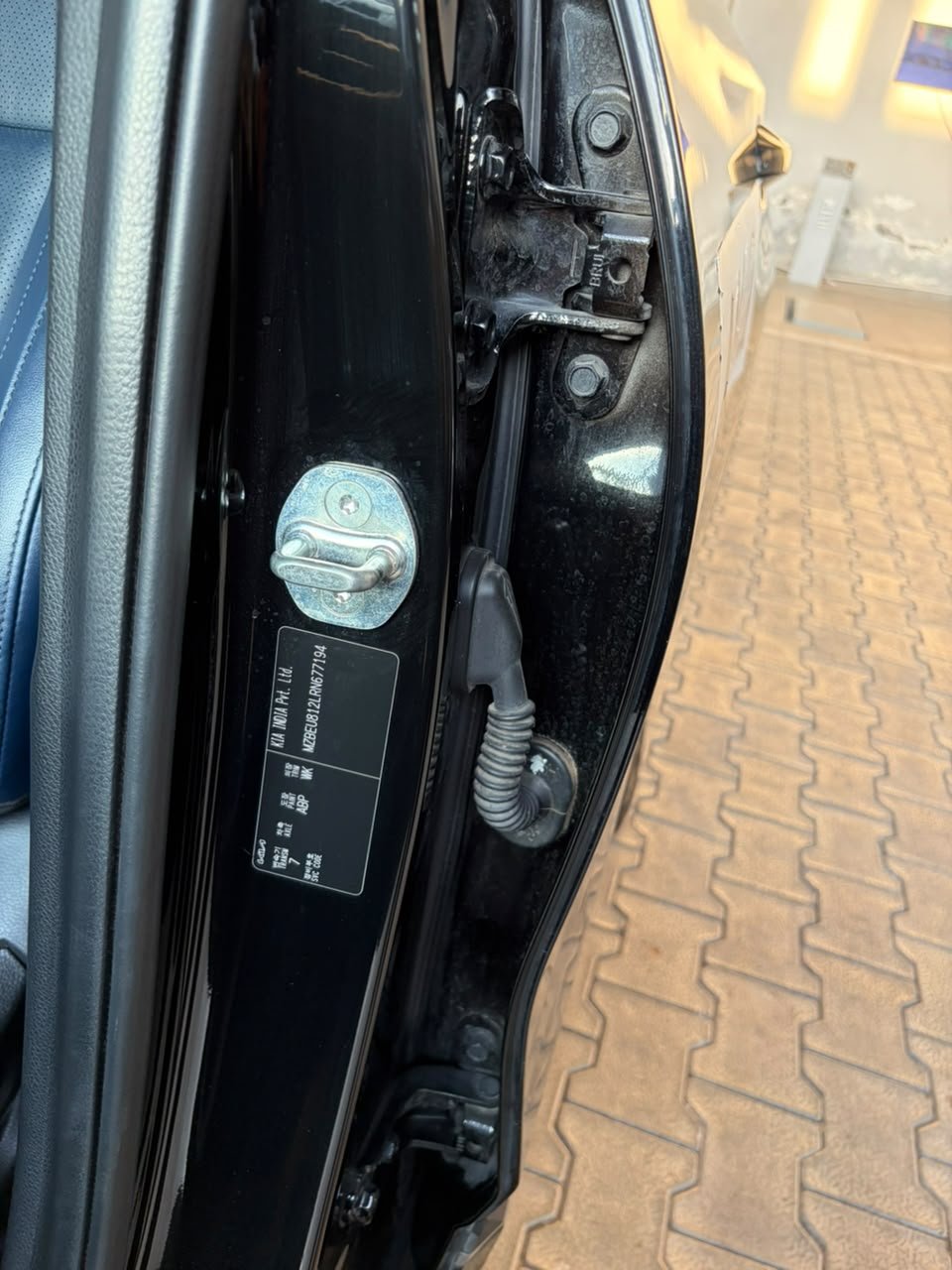 
								KIA SELTOS G1.5 6MT GRAVITY full									