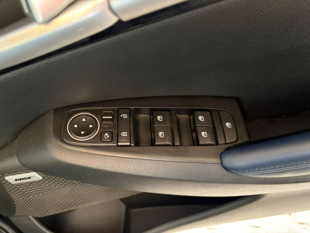 
								KIA SELTOS G1.5 6MT GRAVITY full									
