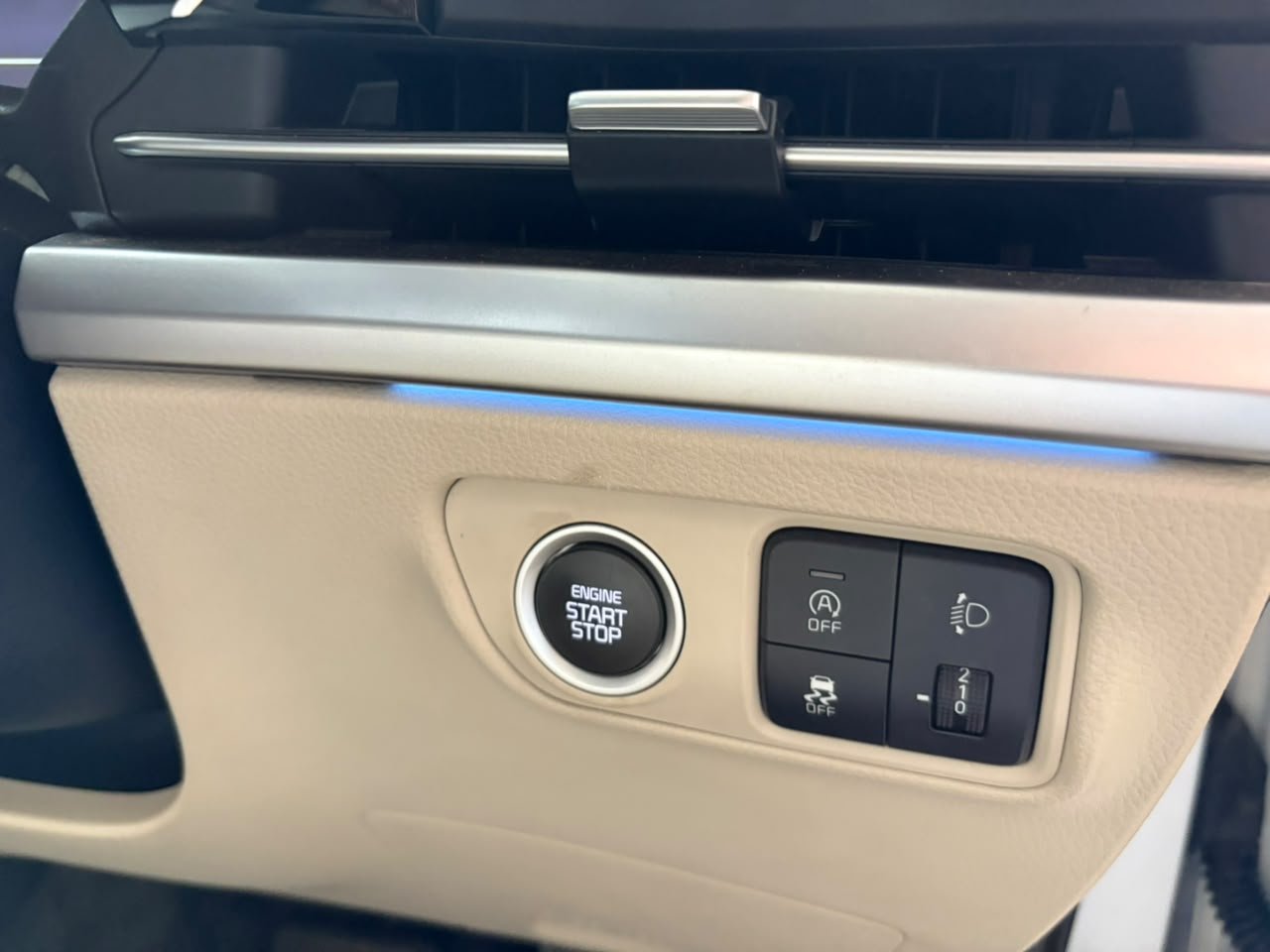 
								🚘 Kia Carens G1.5T DCT Luxury Plus 7 full									