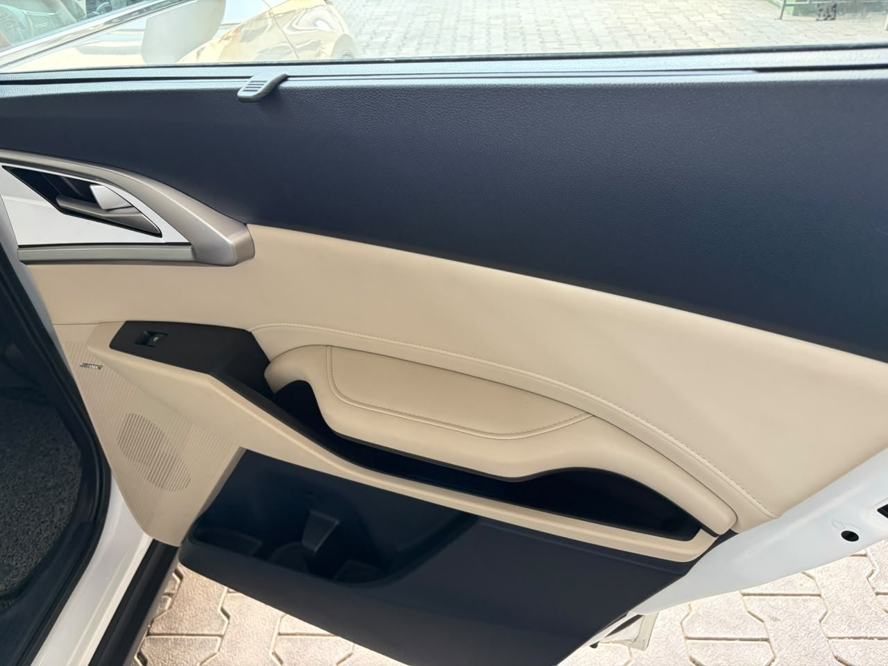 
								🚘 Kia Carens G1.5T DCT Luxury Plus 7 full									