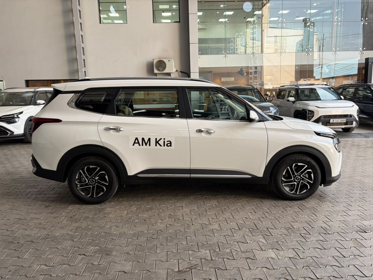 
								🚘 Kia Carens G1.5T DCT Luxury Plus 7 full									